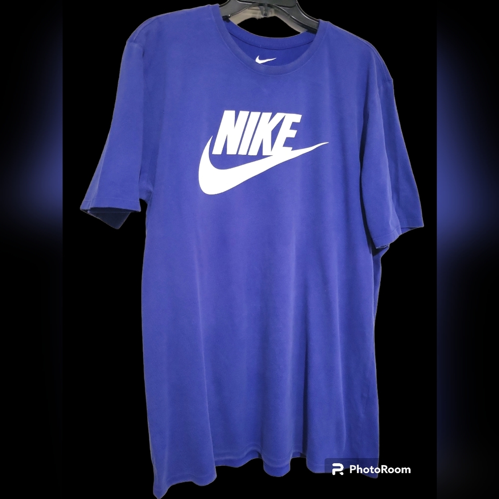 Nike Tee